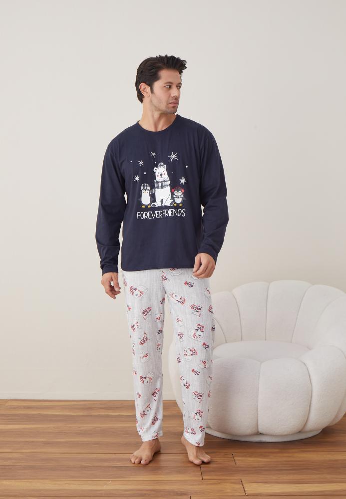 Pijama barbati Craciun "FOREVER FRIENDS " maneca lunga ,pantaloni lungi,Culoare Bleumarin ,Engros